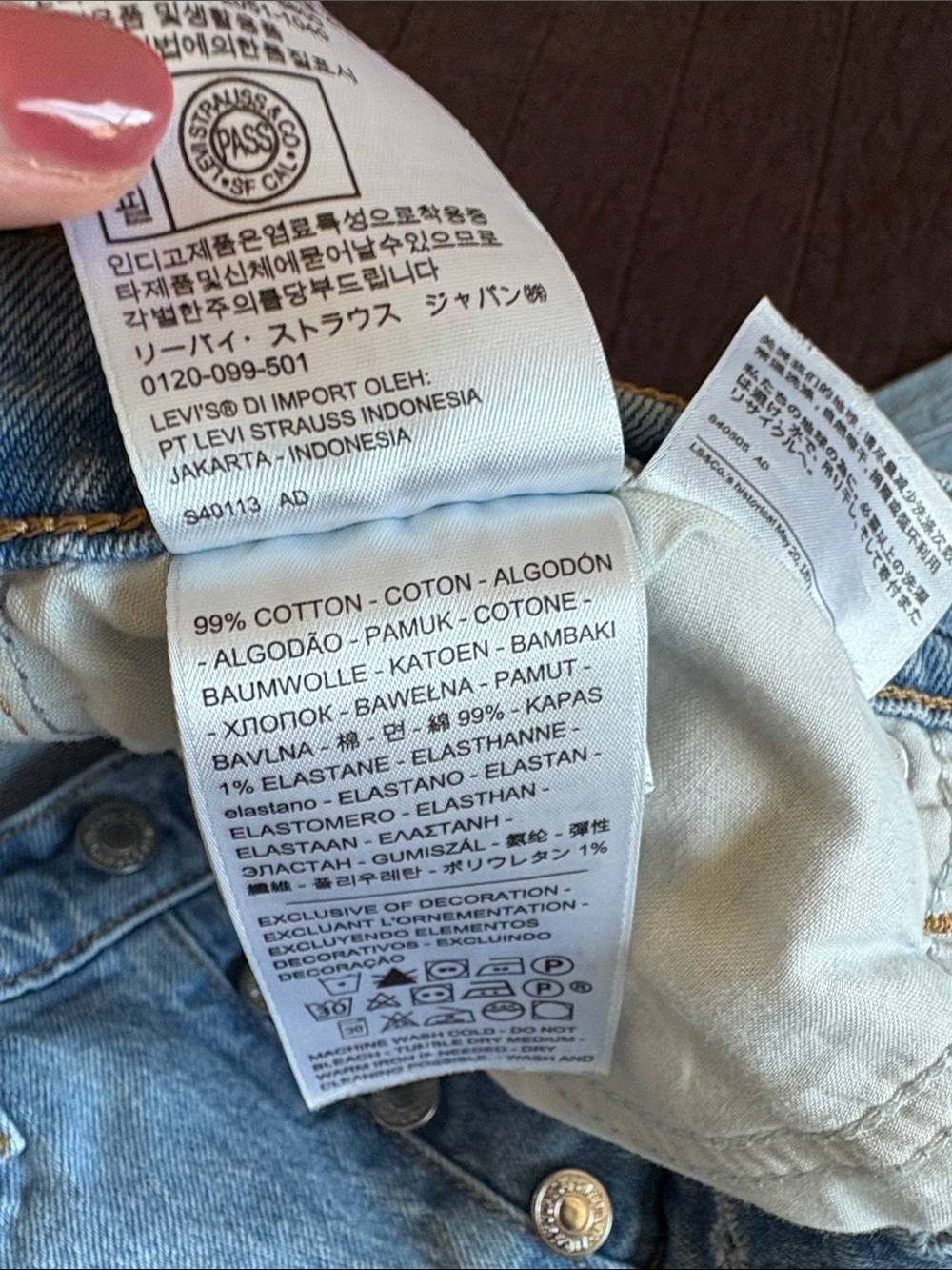 Levi Wedgie Straight Buttonfly lightwash jeans - Picture 9 of 10